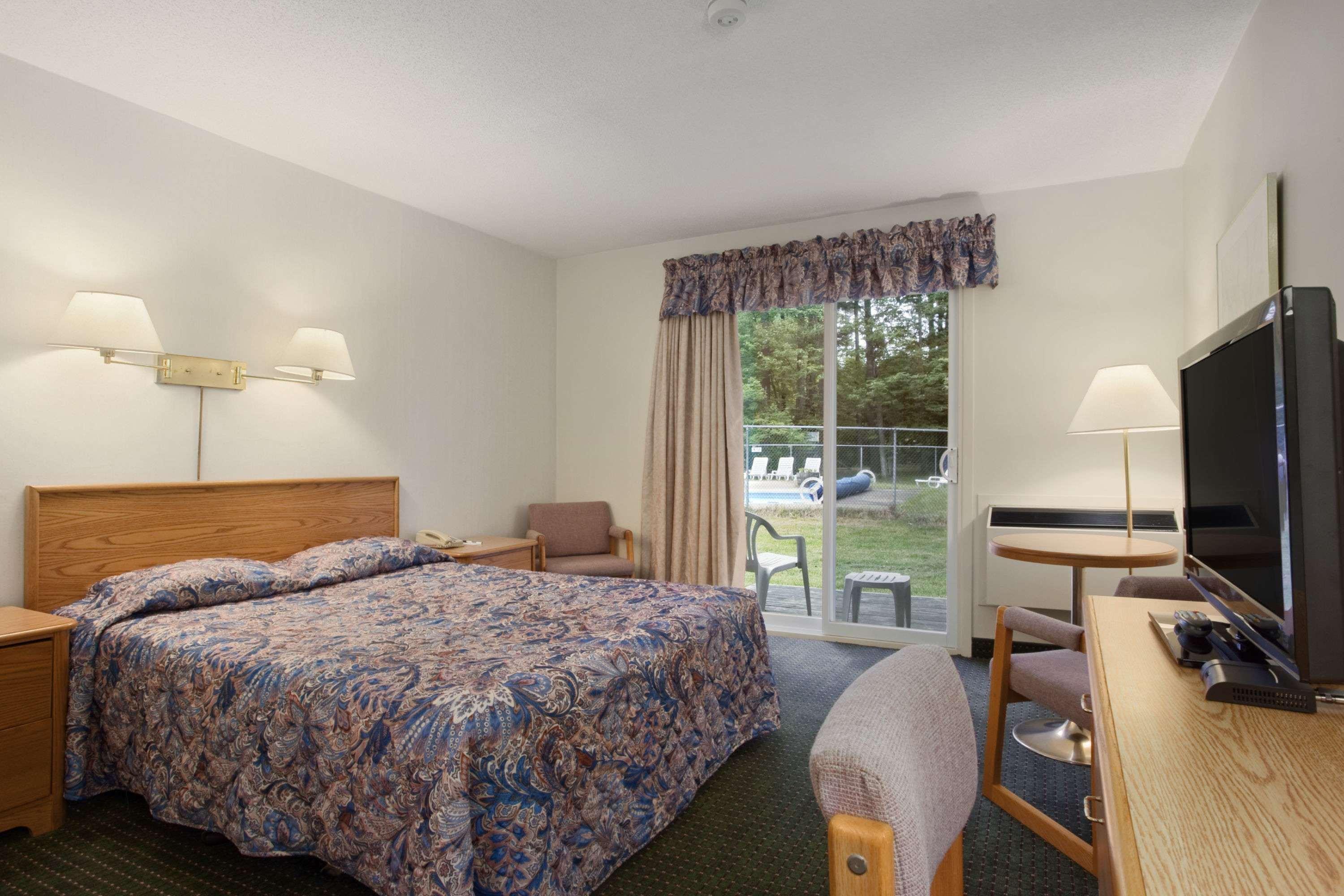 Travelodge By Wyndham Bracebridge Exteriör bild