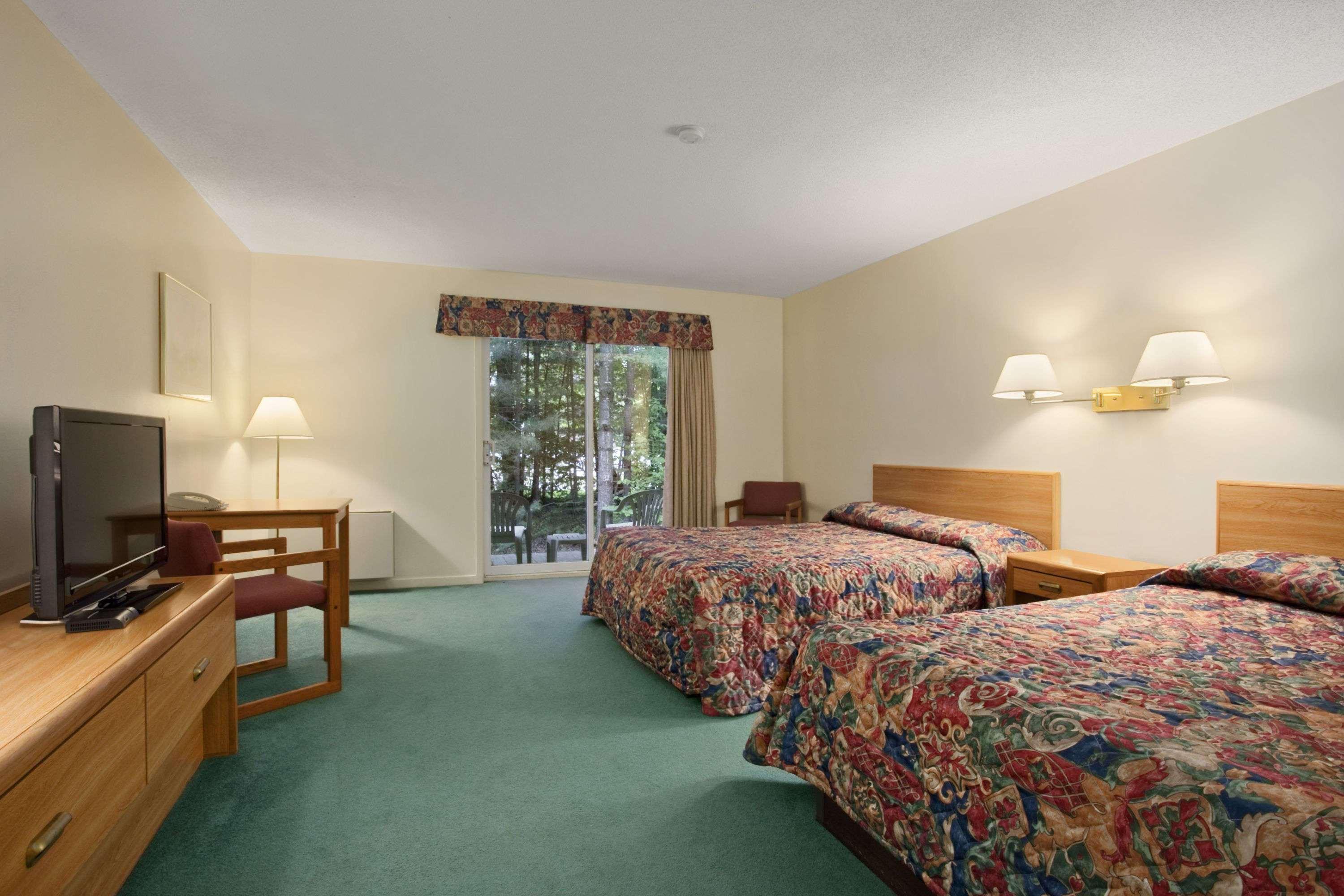 Travelodge By Wyndham Bracebridge Exteriör bild
