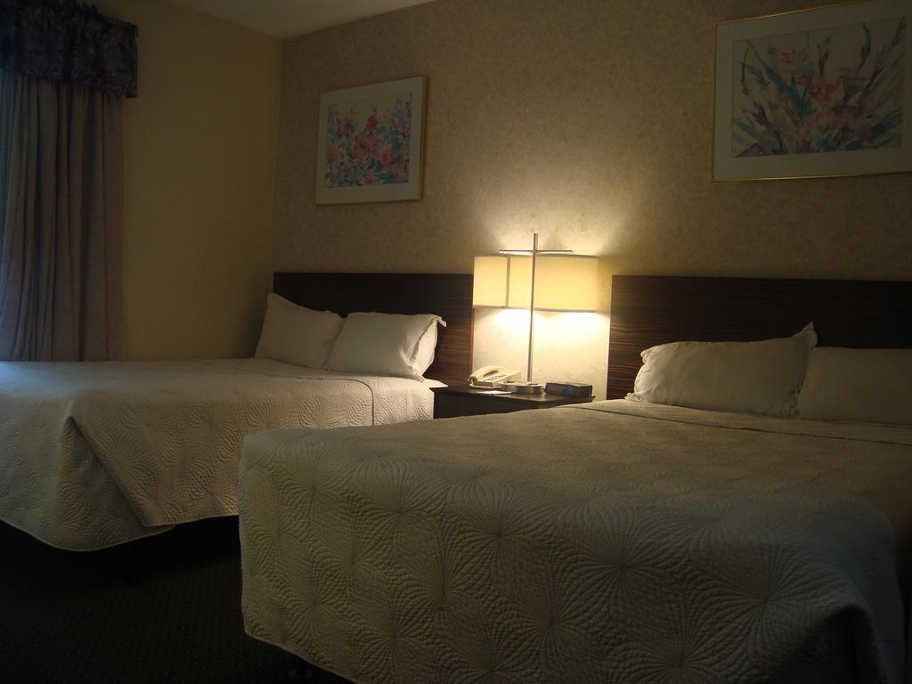 Travelodge By Wyndham Bracebridge Exteriör bild
